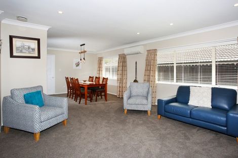 Photo of property in 1/66 Orangewood Drive, Northpark, Auckland, 2013