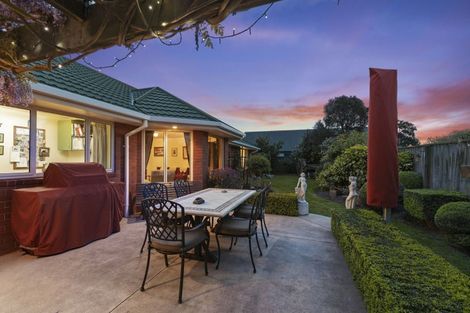 Photo of property in 36 Farnswood Place, Redwood, Christchurch, 8051