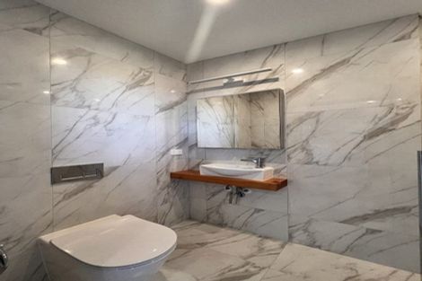 Photo of property in 2/6 Princes Street, Northcote Point, Auckland, 0627