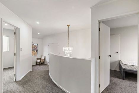 Photo of property in 13 Redfern Lane, Glenfield, Auckland, 0629