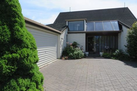 Photo of property in 32 O'connor Place, Burnside, Christchurch, 8053