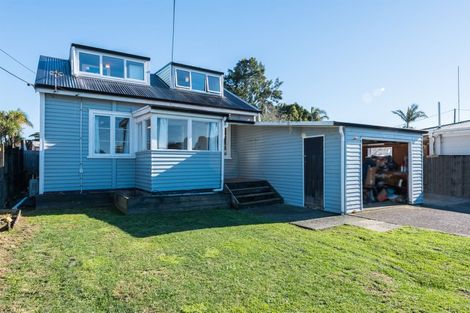 Photo of property in 13 Forest Hill Road, Henderson, Auckland, 0612