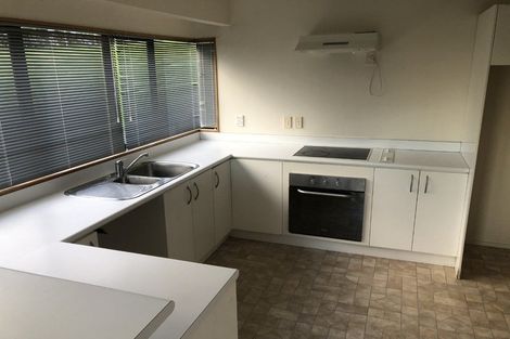 Photo of property in 1/194 Whangaparaoa Road, Red Beach, 0932