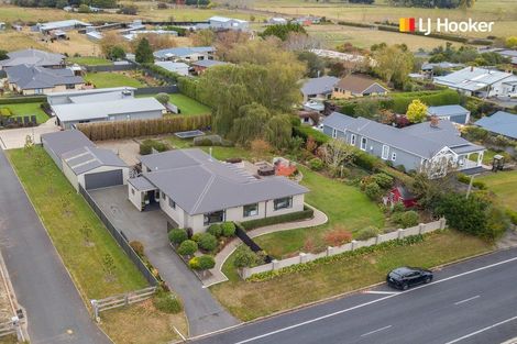 Photo of property in 28 Riccarton Road East, East Taieri, Mosgiel, 9024