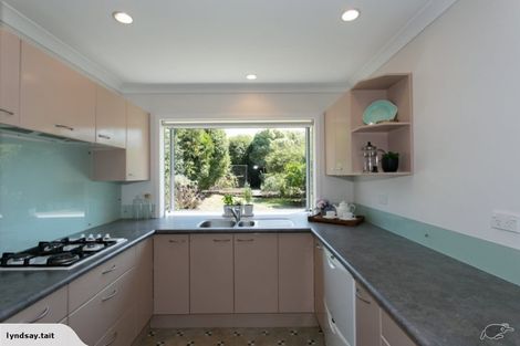 Photo of property in 22 Parsons Street, Vogeltown, New Plymouth, 4310