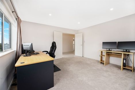 Photo of property in 1a Waitaki Street, Sunnyvale, Auckland, 0612