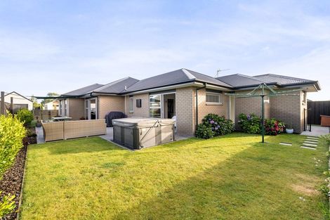 Photo of property in 28 Te Hurunui Drive, Pegasus, 7612