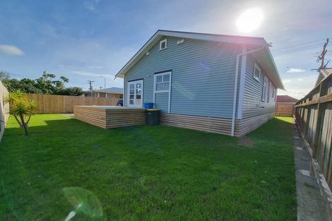 Photo of property in 55 Parris Street, Waitara, 4320