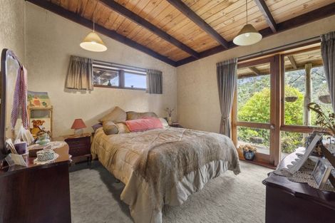 Photo of property in 298 Moores Valley Road, Wainuiomata, 5373