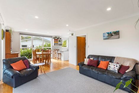 Photo of property in 32 Beswick Place, Birkdale, Auckland, 0626