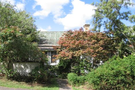 Photo of property in 48 Rawene Road, Birkenhead, Auckland, 0626