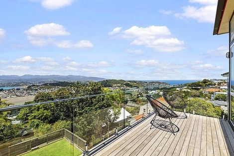 Photo of property in 15 Mills Road, Brooklyn, Wellington, 6021