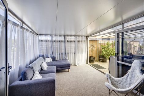 Photo of property in 4/8 Lee Road, Taradale, Napier, 4112