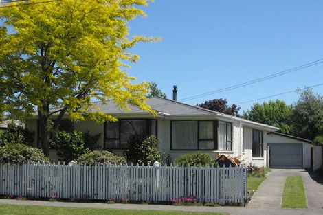 Photo of property in 21 Oldwood Street, Bishopdale, Christchurch, 8053