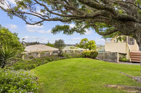 Photo of property in 17 Charlotte Street, Stanmore Bay, Whangaparaoa, 0932