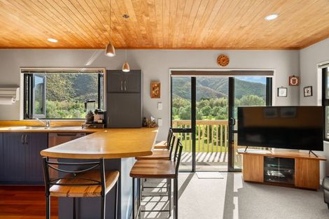 Photo of property in 1276 Coast Road, Wainuiomata Coast, Lower Hutt, 5373