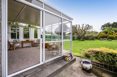 Photo of property in 6 Graham Street, Eltham, 4322