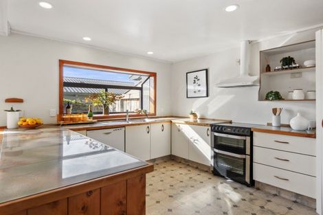 Photo of property in 38 Maesbury Close, Papamoa Beach, Papamoa, 3118