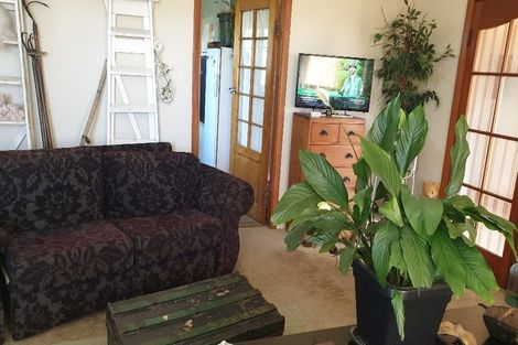 Photo of property in 32 Leicester Street, Patea, 4520