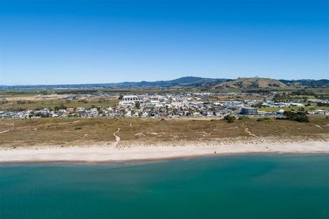 Photo of property in 912a Papamoa Beach Road, Papamoa Beach, Papamoa, 3118