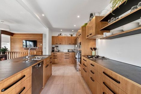 Photo of property in 80 Ngataringa Road, Devonport, Auckland, 0624