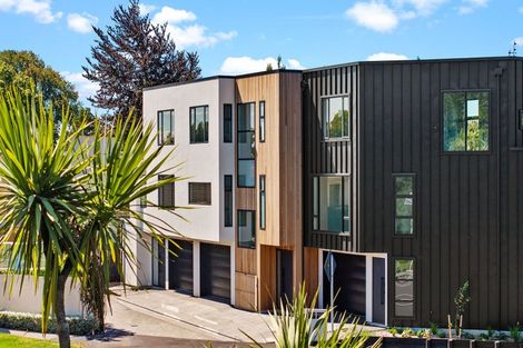 Photo of property in 2/11 Carlton Mill Road, Merivale, Christchurch, 8014