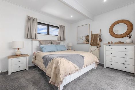 Photo of property in 16 Whyte Street, Paraparaumu Beach, Paraparaumu, 5032