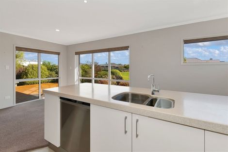 Photo of property in 8 Retallick Way, Amberley, 7410