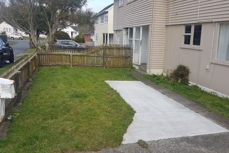Photo of property in 5-7 Hazard Grove, Cannons Creek, Porirua, 5024
