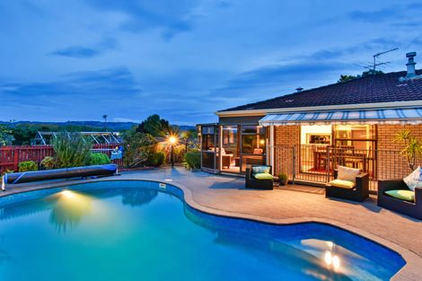 Photo of property in 9 Hazeldene Place, Opaheke, Papakura, 2113