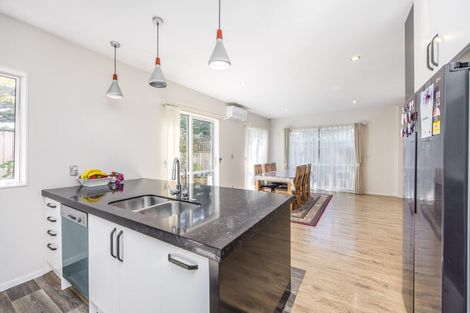 Photo of property in 45 Bordeaux Parade, Te Atatu South, Auckland, 0610