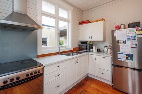 Photo of property in 12 Fitzroy Street, Terrace End, Palmerston North, 4410