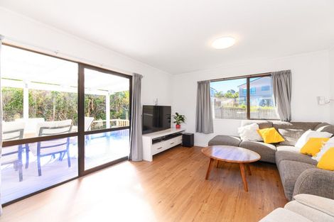 Photo of property in 2/68 View Road, Henderson, Auckland, 0612