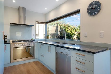 Photo of property in 1/6 Glucina Avenue, West Harbour, Auckland, 0618