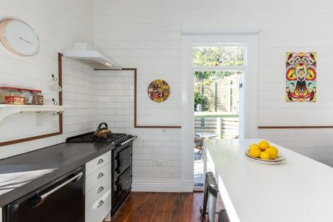 Photo of property in 3 Hooker Avenue, Hospital Hill, Napier, 4110