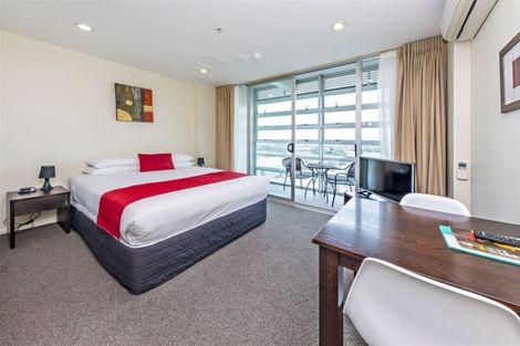 Photo of property in Proximity Apartments, 1304/17 Amersham Way, Manukau, Auckland, 2104