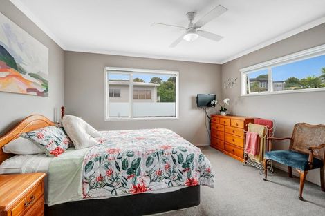 Photo of property in 13 Andre Rise, Stanmore Bay, Whangaparaoa, 0932