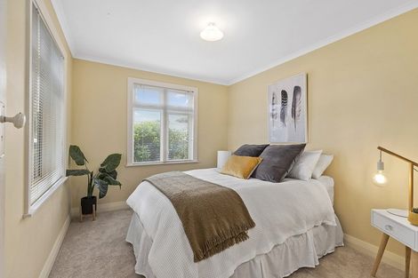 Photo of property in 6 Ferry Street, Seatoun, Wellington, 6022