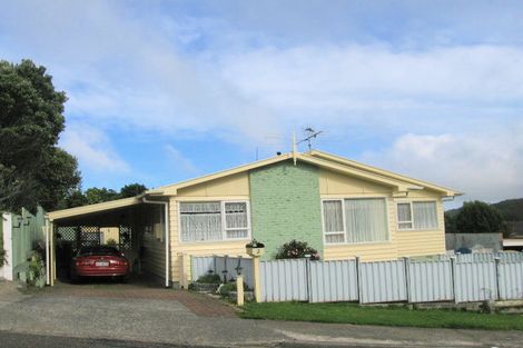 Photo of property in 2 Otira Grove, Kelson, Lower Hutt, 5010