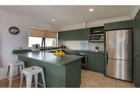 Photo of property in 4/5 Anne Road, Hillcrest, Auckland, 0627