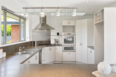 Photo of property in 3 Belgrove Place, Parklands, Christchurch, 8083