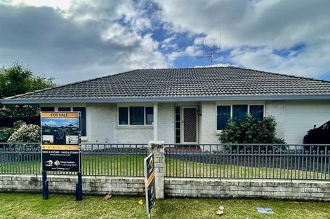 Photo of property in 63 Ngatai Road, Otumoetai, Tauranga, 3110