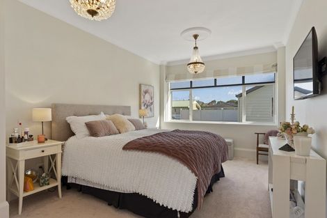 Photo of property in 39 Wallace Place, Westown, New Plymouth, 4310