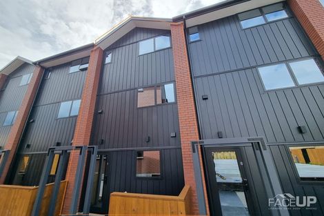 Photo of property in 9/10 Wilsher Crescent, Henderson, Auckland, 0612