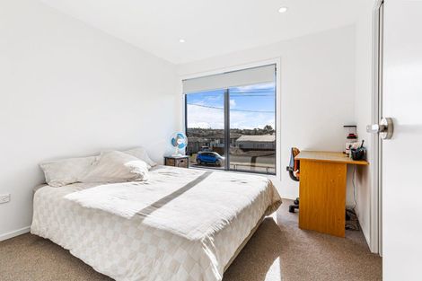 Photo of property in 2/12 Tawa Road, Te Atatu Peninsula, Auckland, 0610