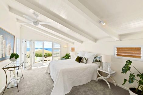 Photo of property in 9a Holiday Road, Milford, Auckland, 0620