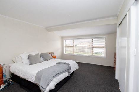 Photo of property in 2 Mcquarrie Place, Ngatea, 3503