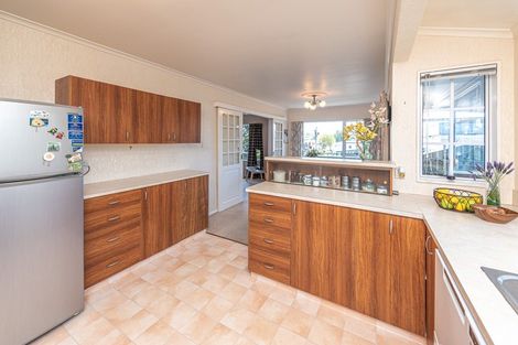 Photo of property in 28 Lindsey Crescent, Springvale, Whanganui, 4501