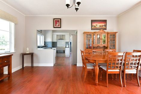 Photo of property in 2083 State Highway 16, Helensville, 0875