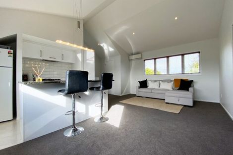 Photo of property in 2 Brassey Road, Birkenhead, Auckland, 0626